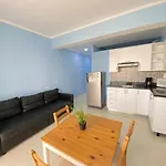 Premium Suites With Rooftop Pool And Beach Access