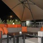 Ducassi Suites Rooftop Pool - Beach Club&Spa