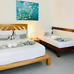 Sol Caribe Suites & Studios - Beach Club And Pool