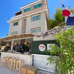 Caribbean Dream Suites Playa Los Corales - Pool Beach Club & Spa