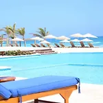 Cana Rock Condos Infinity Pool & Beach Suites