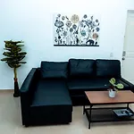 Lovely Apartment 10 Mins Away From Airport