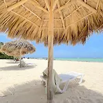 Beach Condo-Hotel With Villas & Private Apartments Wifi Bbq Beach Club & Spa