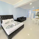 Ducassi Suites Rooms & Beach - Playa Bavaro - Wifi - Parking - Rooftop Pool & Spa