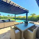 Espectacular Villa Tropical De 2 Hab/ Con Piscina Privada Y Bbq