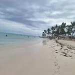 Coqueto Apto En Punta Cana Frente A La Piscina Cap Cana