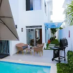 Casa Tropical Con Piscina Privada