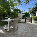 Refugio Costa Amare Pool Residence Los Corales