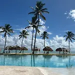 En La Playa Con Piscina