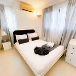 Caribbean Paradise Ocean Breeze Hotel With View Los Corales Bbq Wifi Beach Club & Spa