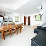 Caribbean Paradise Ocean Breeze Hotel With View Los Corales Bbq Wifi Beach Club & Spa