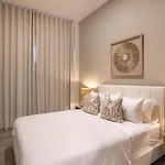 One Bedroom Apartment With Direct Access To The Pool