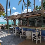 Dios Es Fiel - Ali Hotel