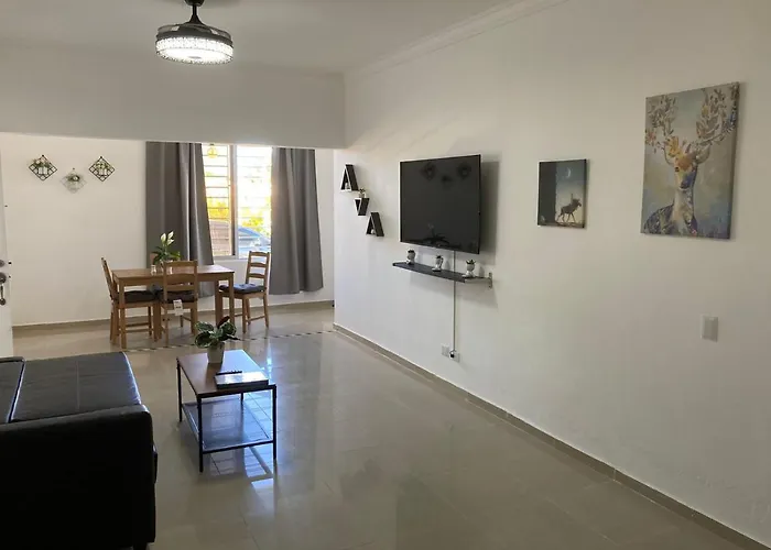 Lovely Apartment 10 Mins Away From Airport