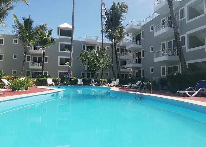 Caribbean Cozy Studios - Pool Beach Club & Spa