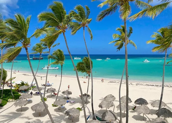 Beach Condo-Hotel With Villas & Private Apartments Wifi Bbq Beach Club & Spa
