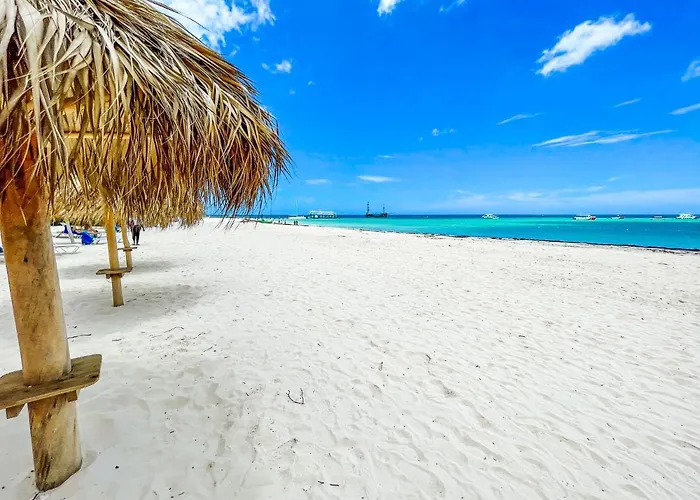 Deluxe Condo Oceanfront Sea View Apartment Wifi Bbq Beach Club & Spa
