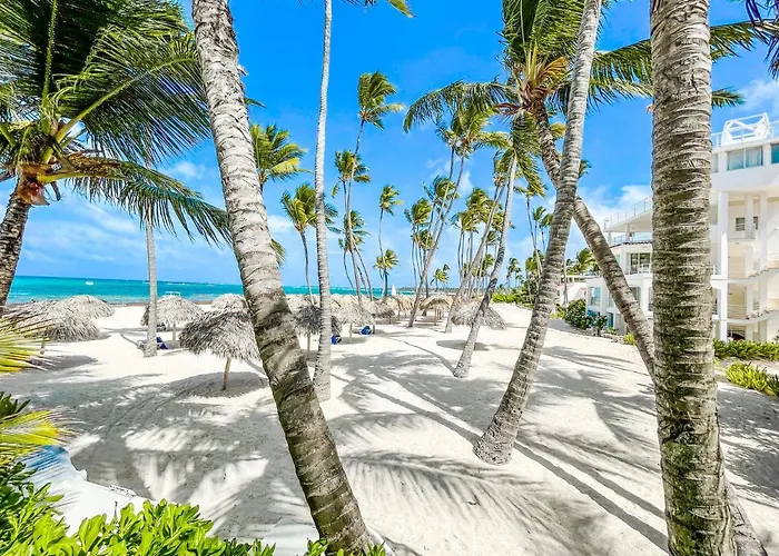 Vacation Villas & Apartments Long Term Rentals Bavaro Los Corales Wifi Bbq