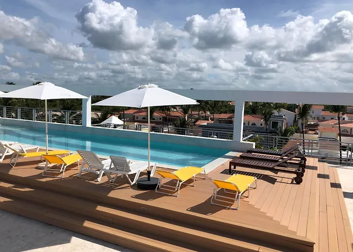 Vacation Studios With Rooftop Pool, Beach Club, Restaurants - Playa Los Corales