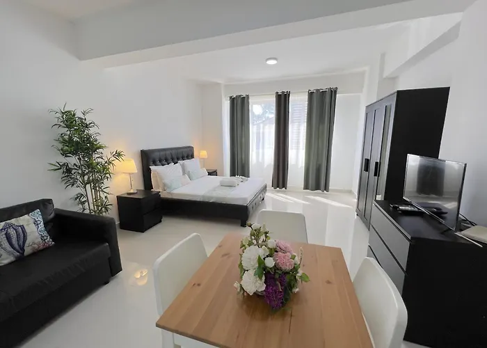 Vacation Studios With Rooftop Pool, Beach Club, Restaurants - Playa Los Corales
