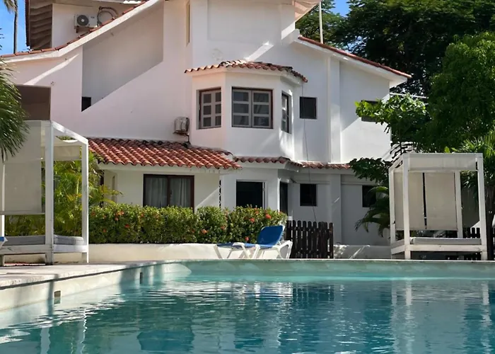 Refugio Costa Amare Pool Residence Los Corales