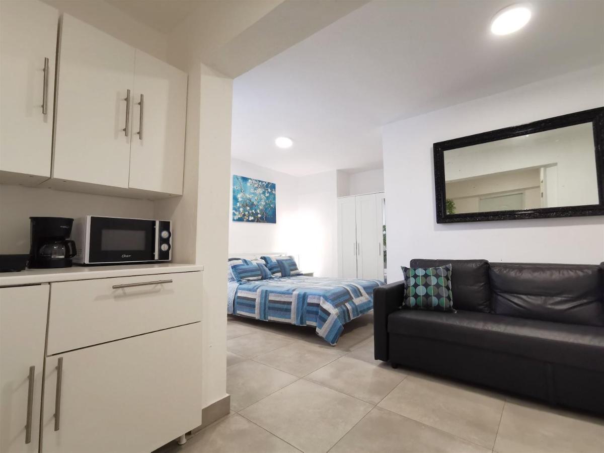 Beach Studio 4 People - Bbq, Wifi, Beach Amenities, Pickup From Airport, Kitchenette - Playa Los Corales * Punta Cana