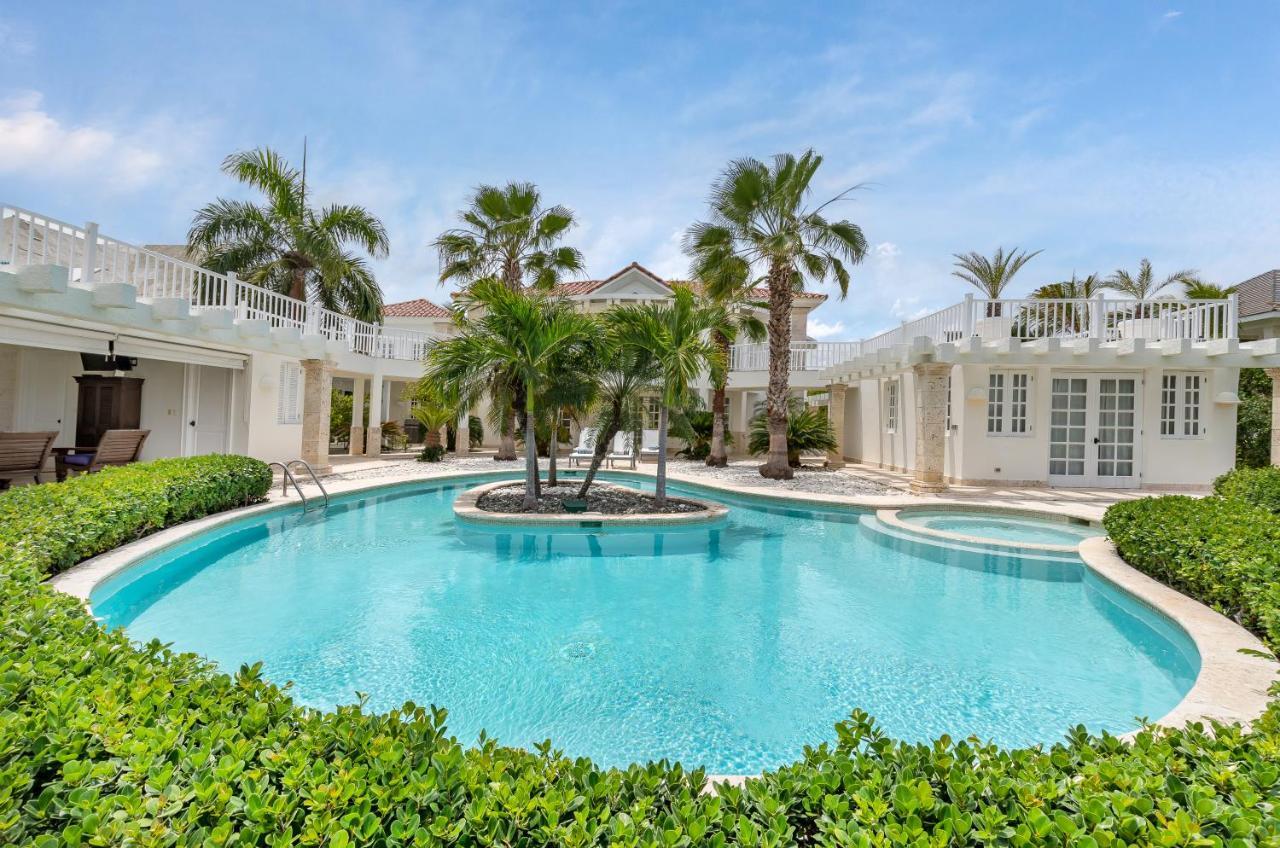 Apartment Paradise Luxury With Huge Pool And Jacuzzi