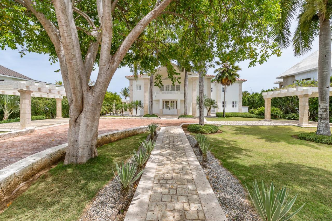 Paradise Luxury With Huge Pool And Jacuzzi Apartment