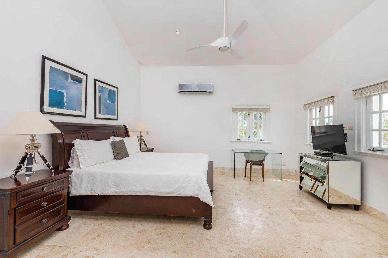 Apartment Paradise Luxury With Huge Pool And Jacuzzi
