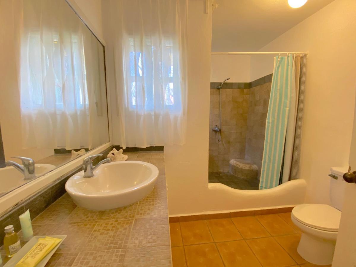 Los Corales 2 Bedrooms - Swimming Pool Wifi Bbq Parking Villa *