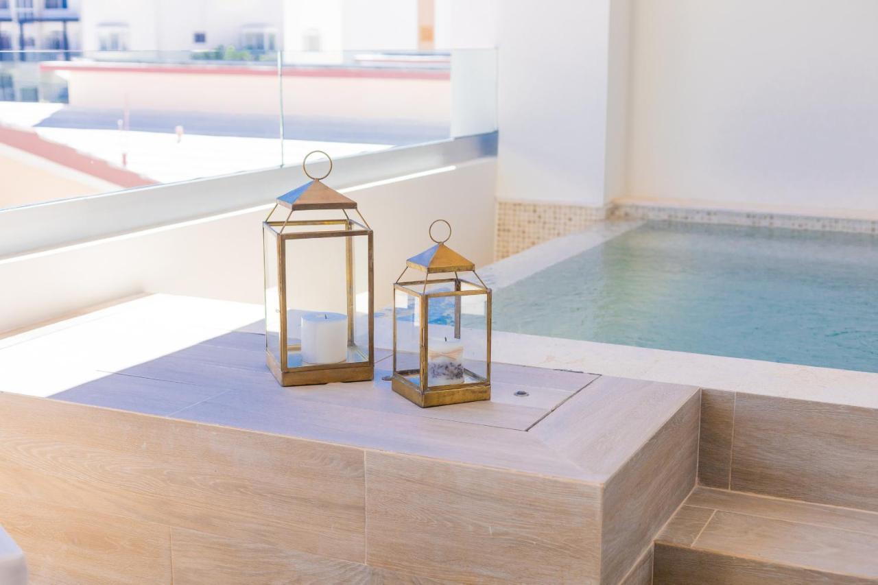 Gorgeous With Private Picuzzi Steps From * Punta Cana