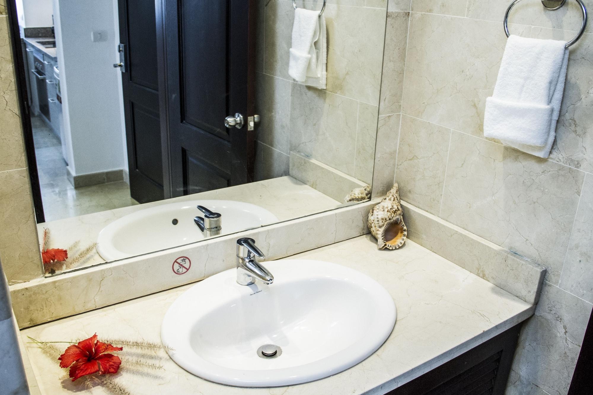 Karibo Aparthotel 3*