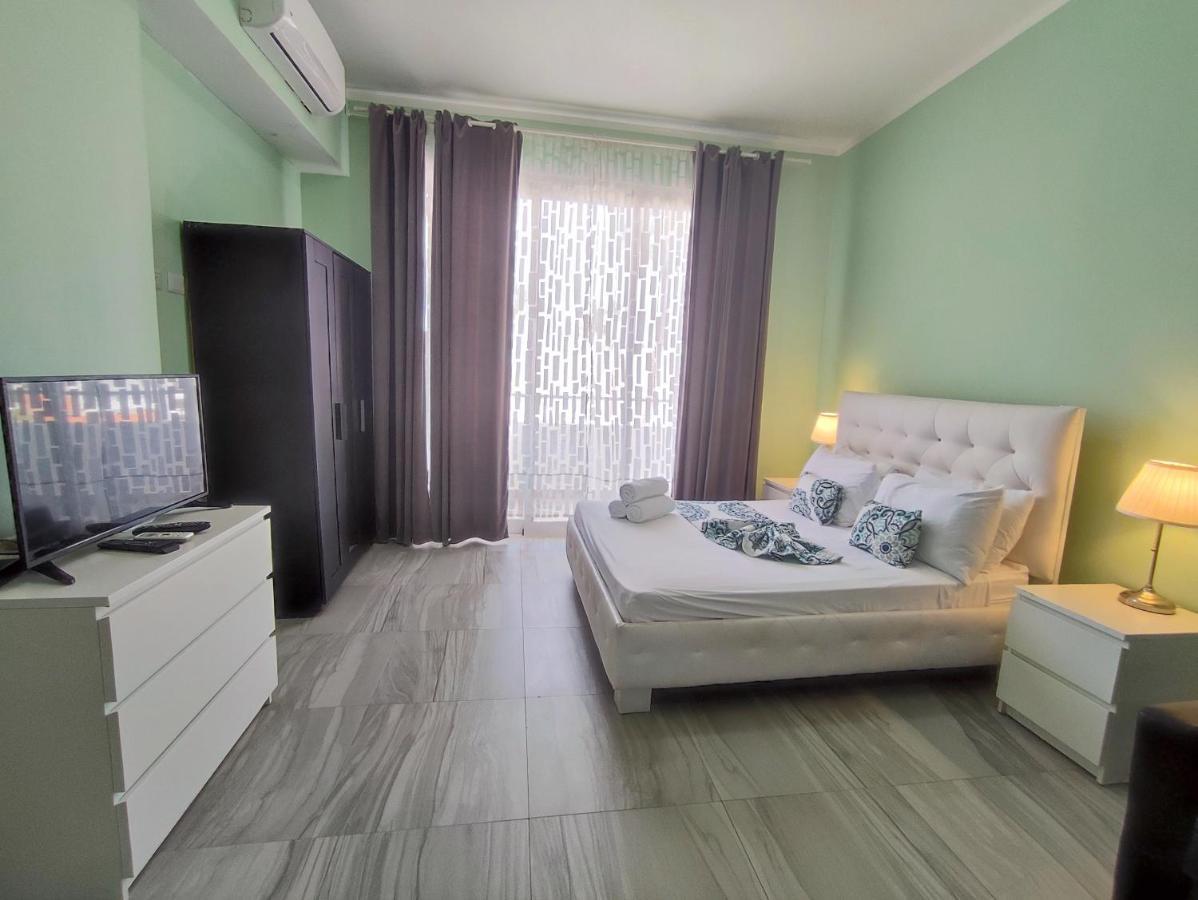 Tropical Suites With Rooftop Pool, Beach Club, Spa, Restaurants 4*