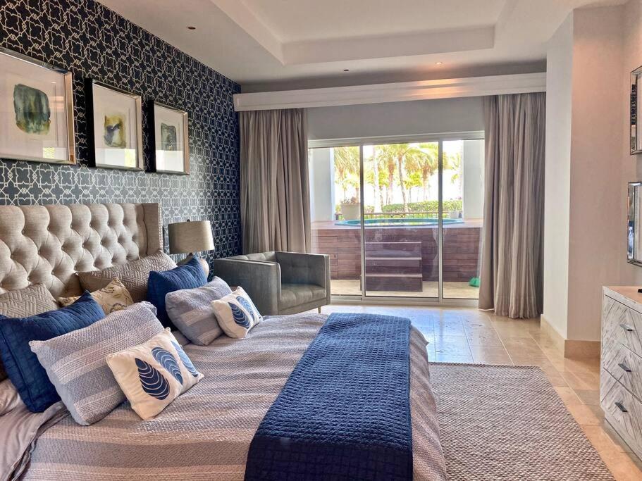 Stylish Lux Aquamarina Cap Cana Apartment *