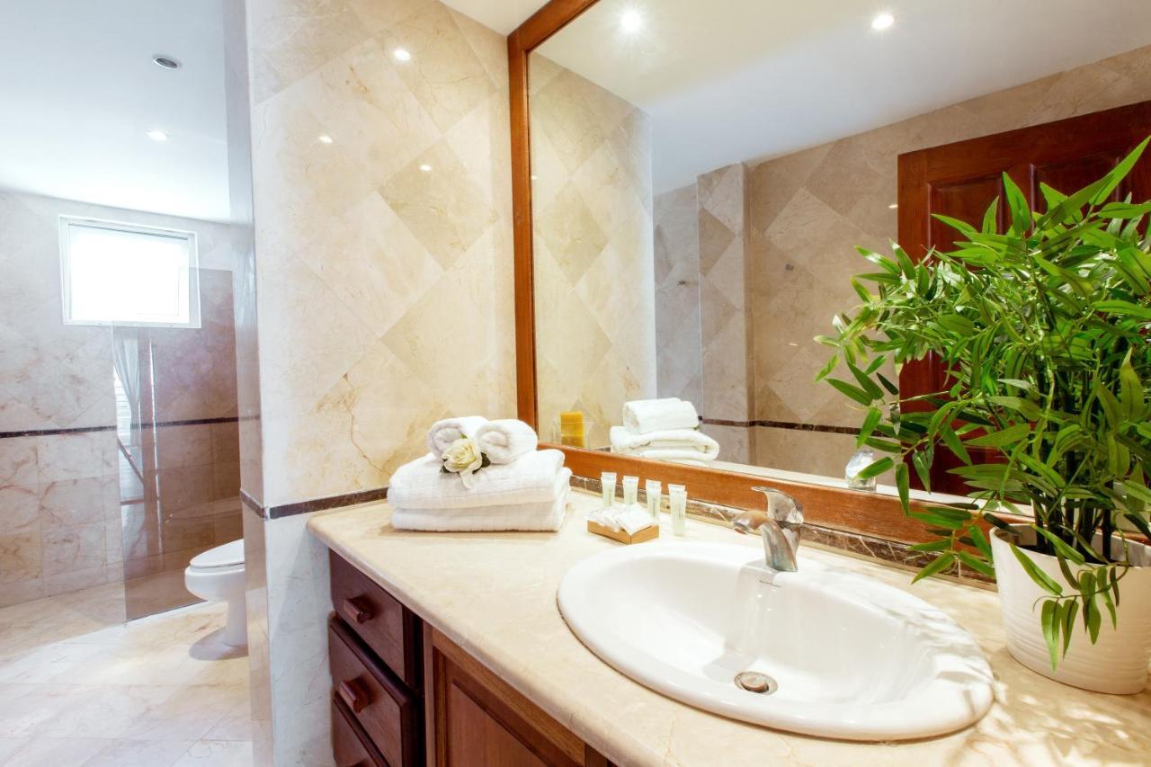 Aventura Village Los Corales Beach&spa Hotel