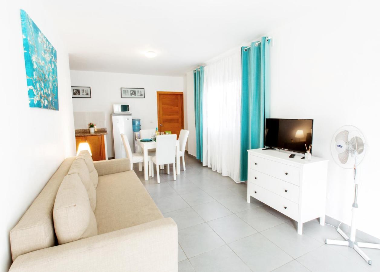 Hotel Aventura With Tropical Pool Playa Los Corales Punta Cana