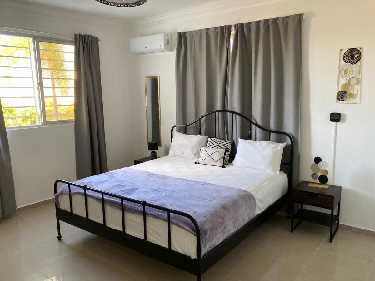 Lovely 10 Mins Away From Airport * Punta Cana