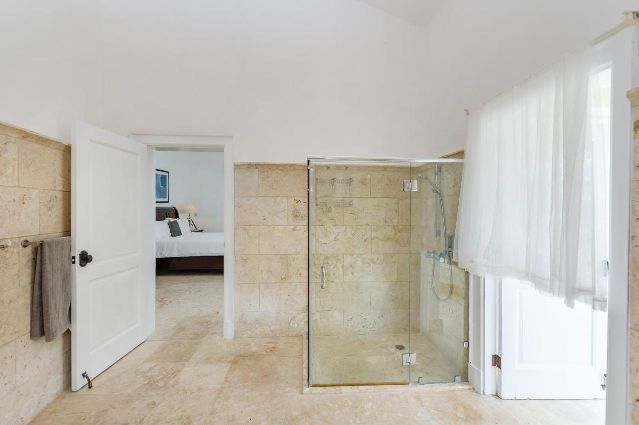 Apartment Paradise Luxury With Huge Pool And Jacuzzi *