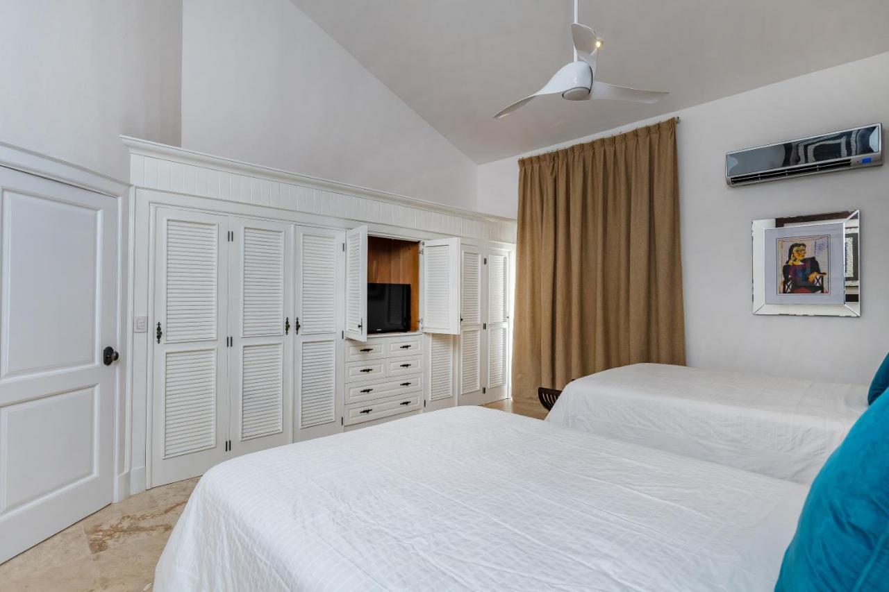Apartment Paradise Luxury With Huge Pool And Jacuzzi