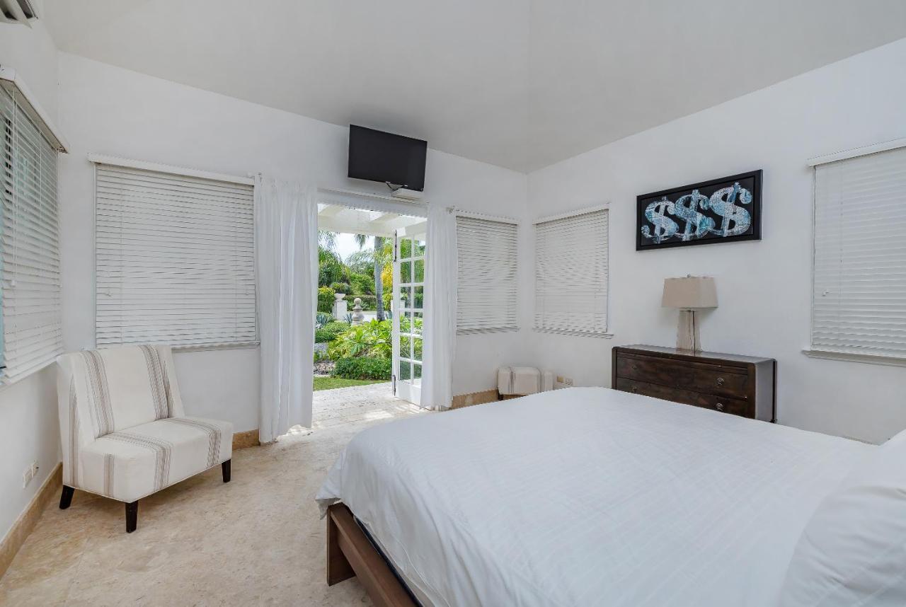 Apartment Paradise Luxury With Huge Pool And Jacuzzi