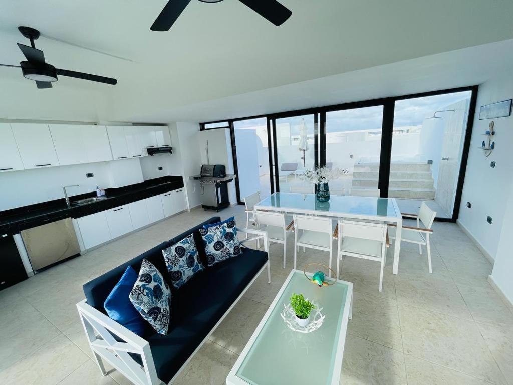 Beach, Golf, Casino,jacuzzi & Pool Penthouse In Hard Rock, Area, Cana Rock Star Apartment