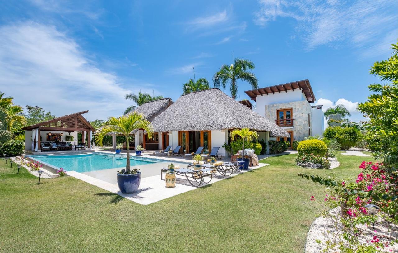 Private With Incredible Pool, Maid, Jacuzzi - Cap Cana Pousada *