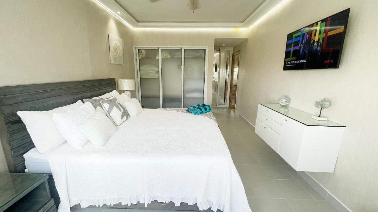 Relaxing 2 Bedroom Ocean View With Pool Close To The Beach *