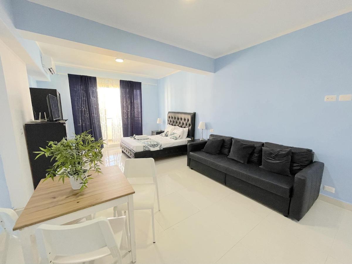 Ducassi Suites & - Playa Bavaro - Wifi - Parking - Rooftop Pool & Hotel 5*
