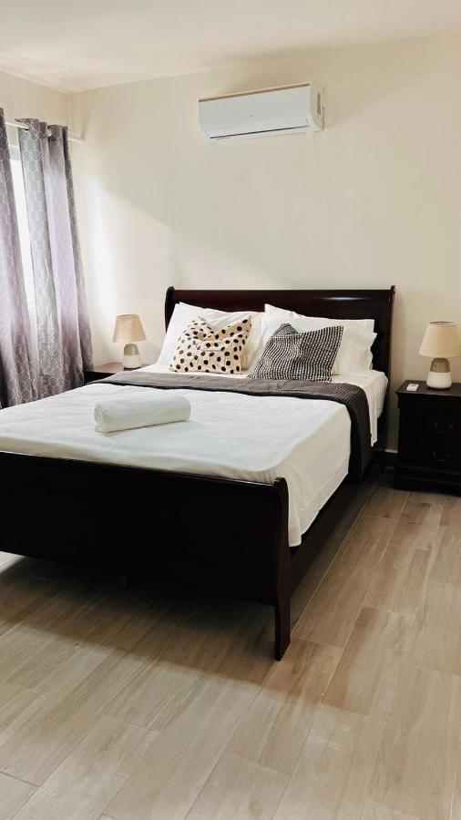 Luxurious 2 Bedroom With Pool Apartamento