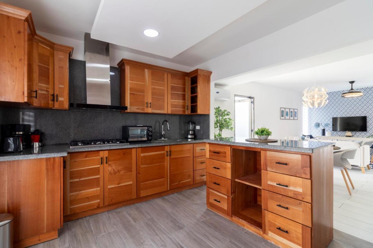Pousada Modern 4-br With Pool In Residential Area