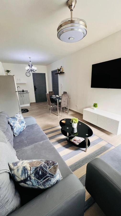 Apartamento Luxurious 2 Bedroom With Pool