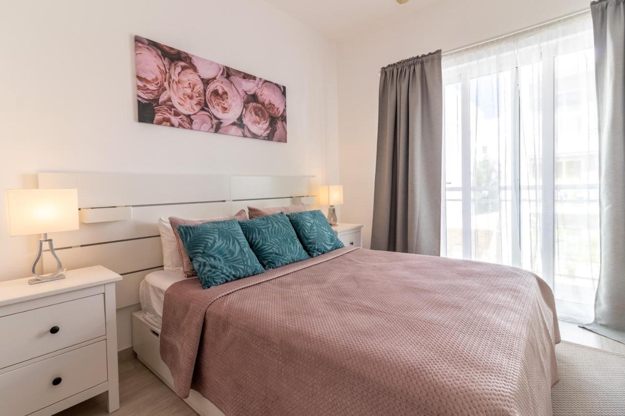 Contemporary 2br In Paseo Del Mar Bavaro Apartment *