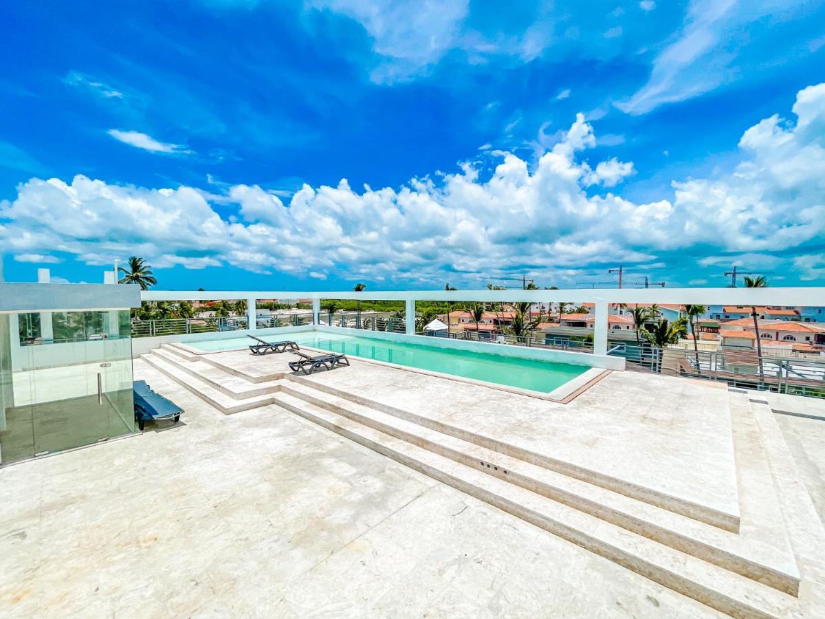 Hotel Rooftop Pool Ducassi Studio Suites Deluxe Club &