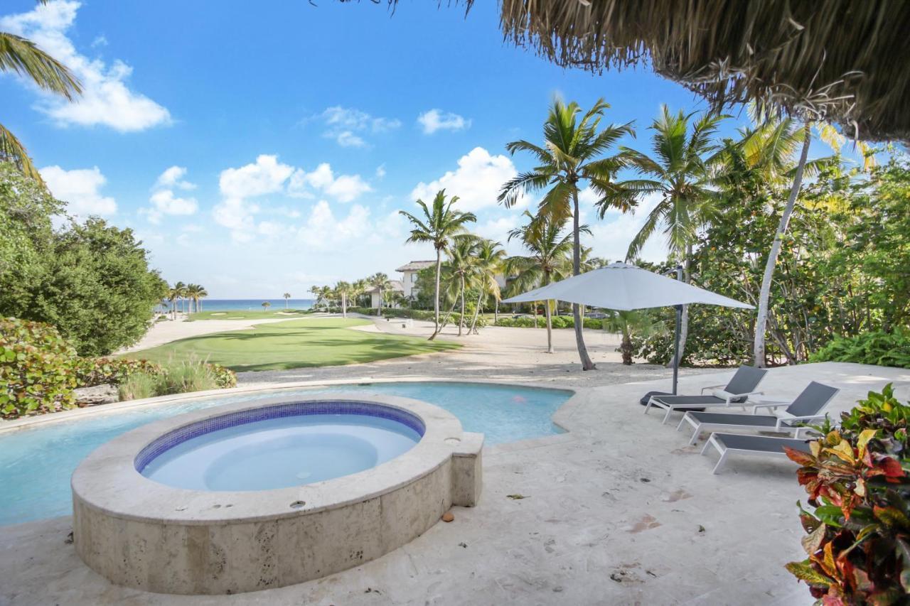 Ocean View Villa: Cap Cana Luxury Retreat Villa